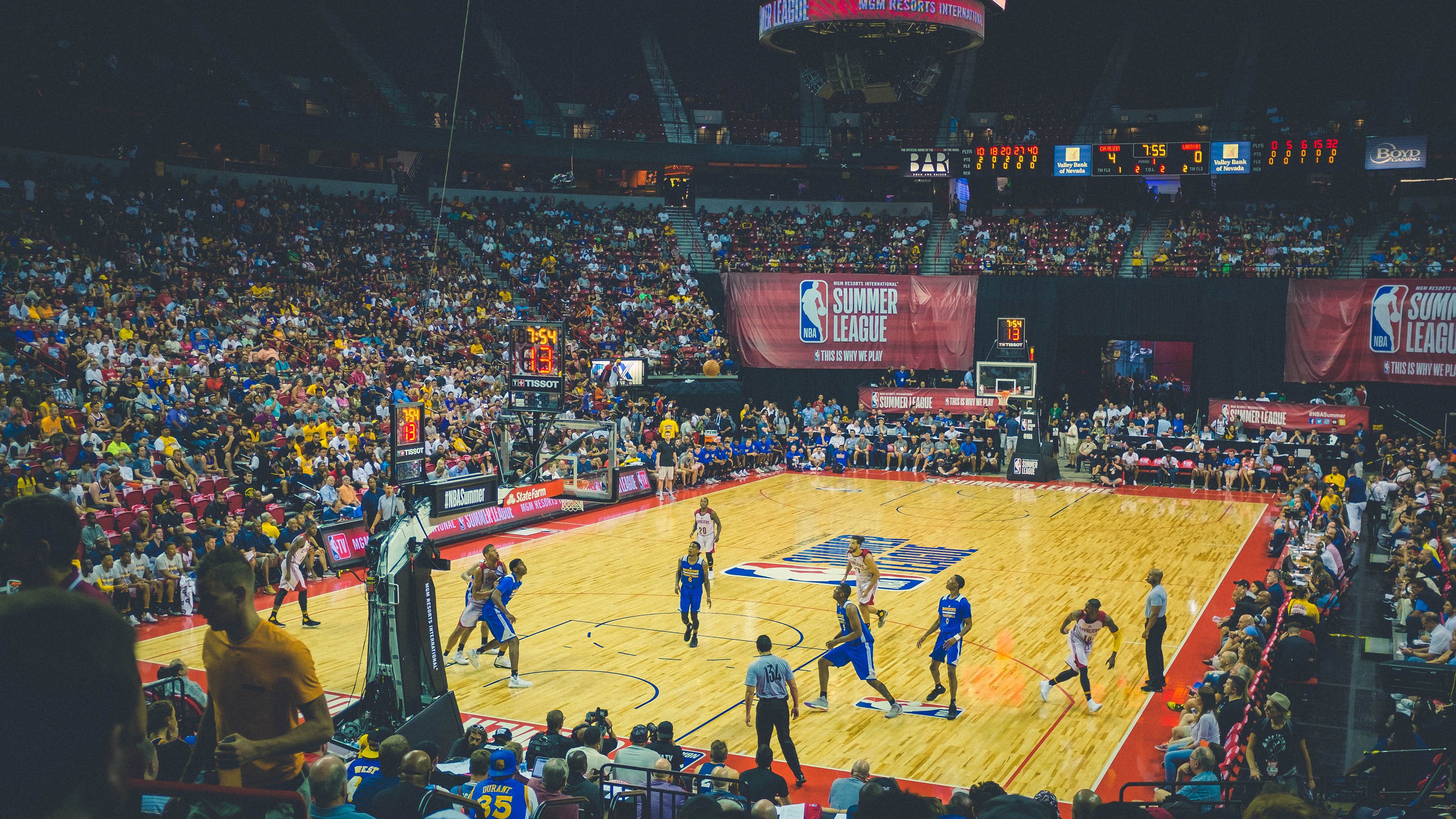 开云体育入口-恩比德爆发，从费城到多伦多，一场跨越万里的篮球启示录